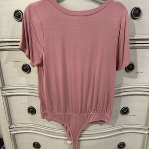 Pink Lily Fitted Pink Bodysuit with Crew Neck and Short Sleeves